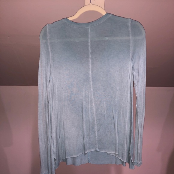 basic long sleeve - Picture 2 of 2